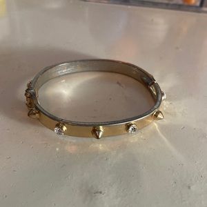 Metal bracelet